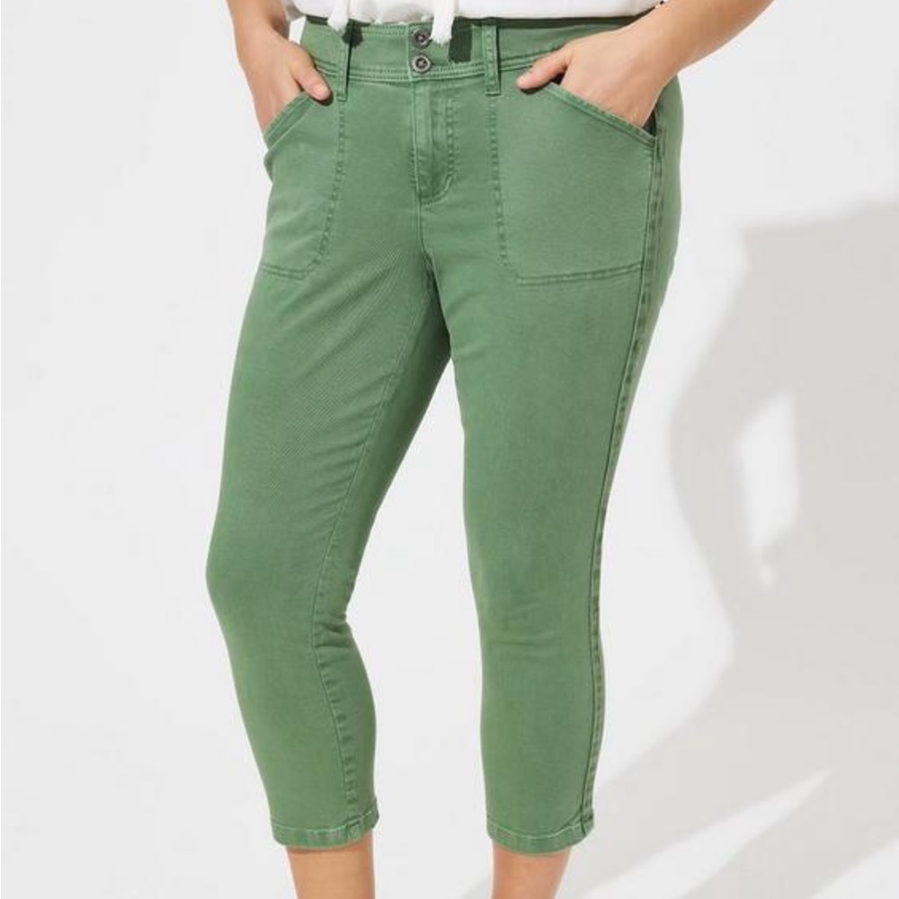 Torrid NWT sz 30 6x crop military style pants